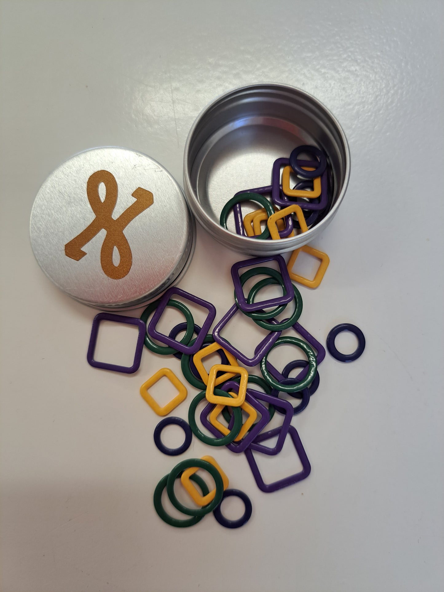 Zubehör zäme nädele Dösli